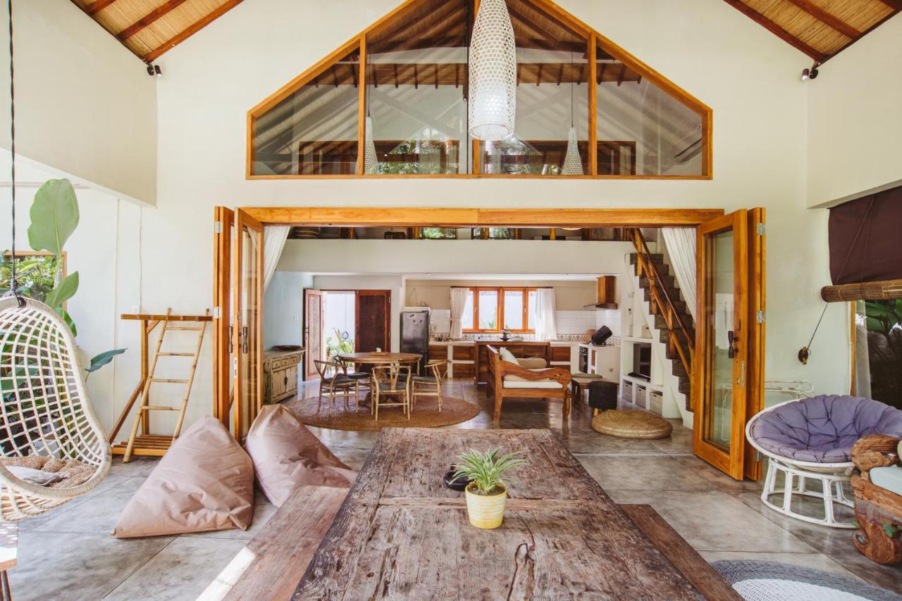 Отель Mana Eco Retreat Kuta  Экстерьер фото