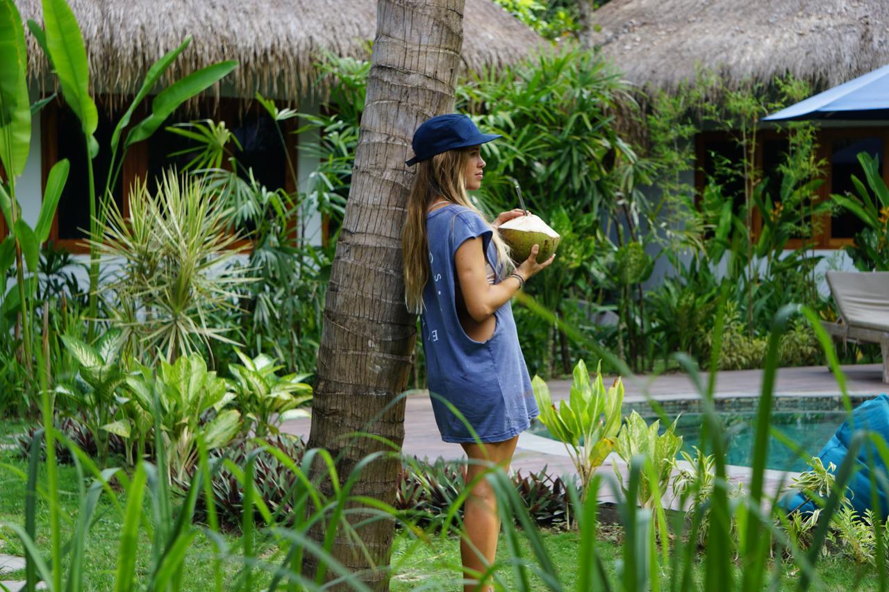 Отель Mana Eco Retreat Kuta  Экстерьер фото